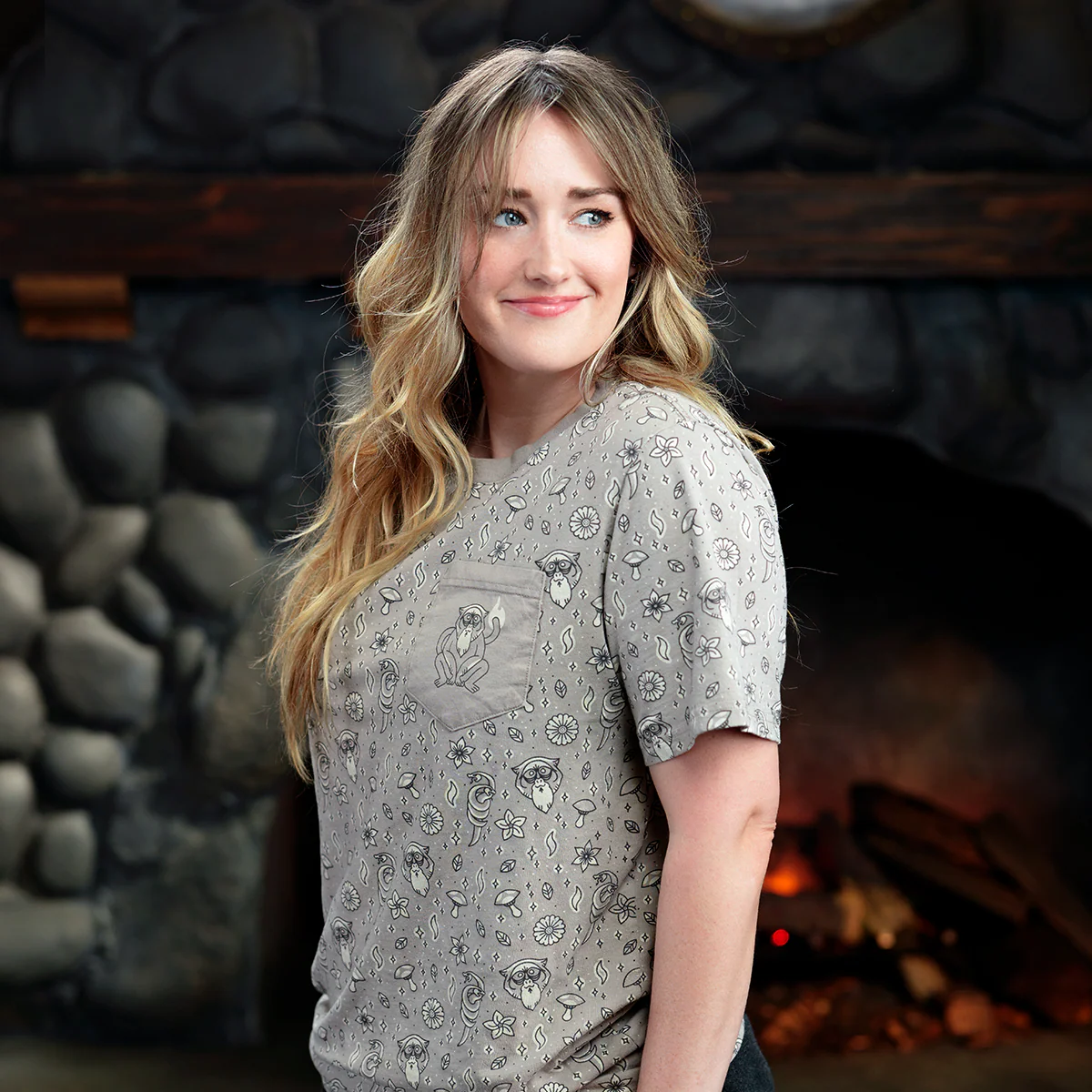 Fearne Calloway Pocket T-Shirt - Image 4